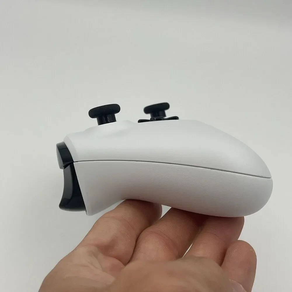 Xbox One White Controller (Model : 1708) Microsoft OEM - Tested & Works Great